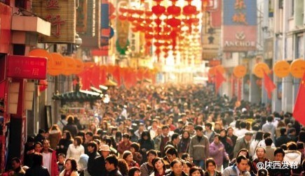 国庆假日市场供给丰富,繁荣的节日市场与多元的消费体验