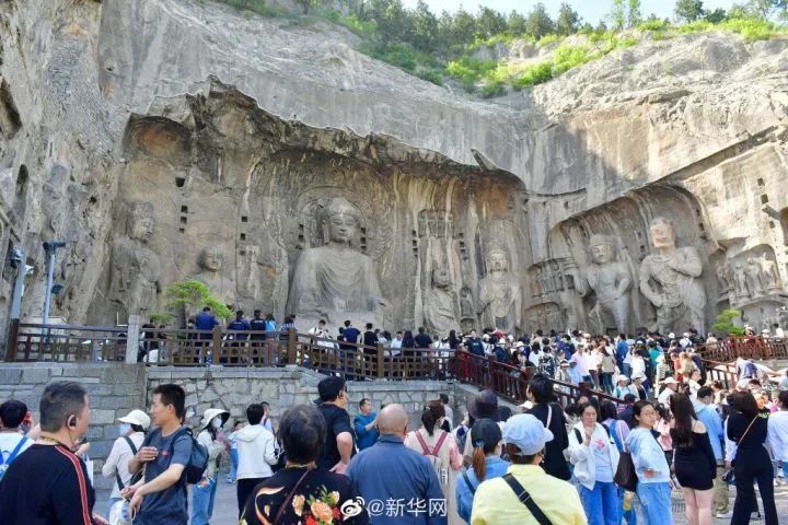 黄山景区厕所过夜事件,游客遭遇与景区回应