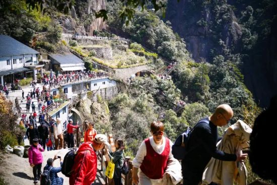瑞幸开店速度超越蜜雪,咖啡连锁新势力崛起