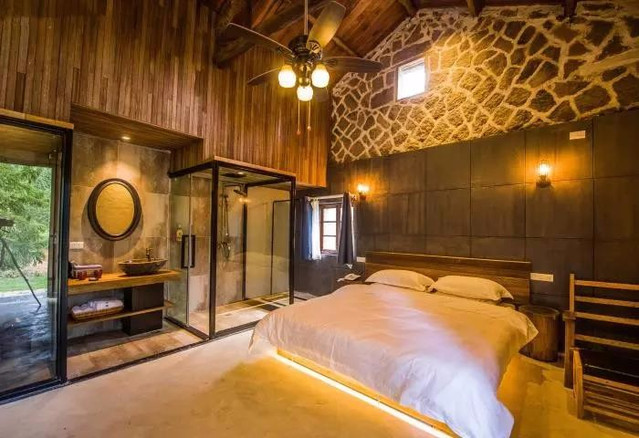 民宿之旅,游客住民宿,寻路如密室逃脱的奇妙体验