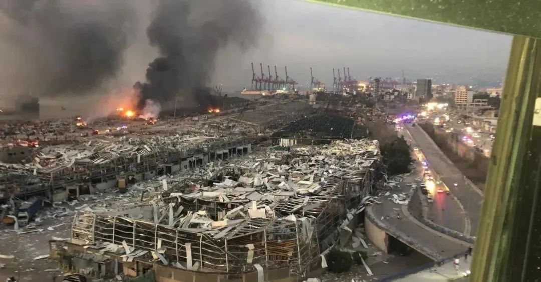 以军夜袭黎巴嫩首都,大爆炸背后的深度解析