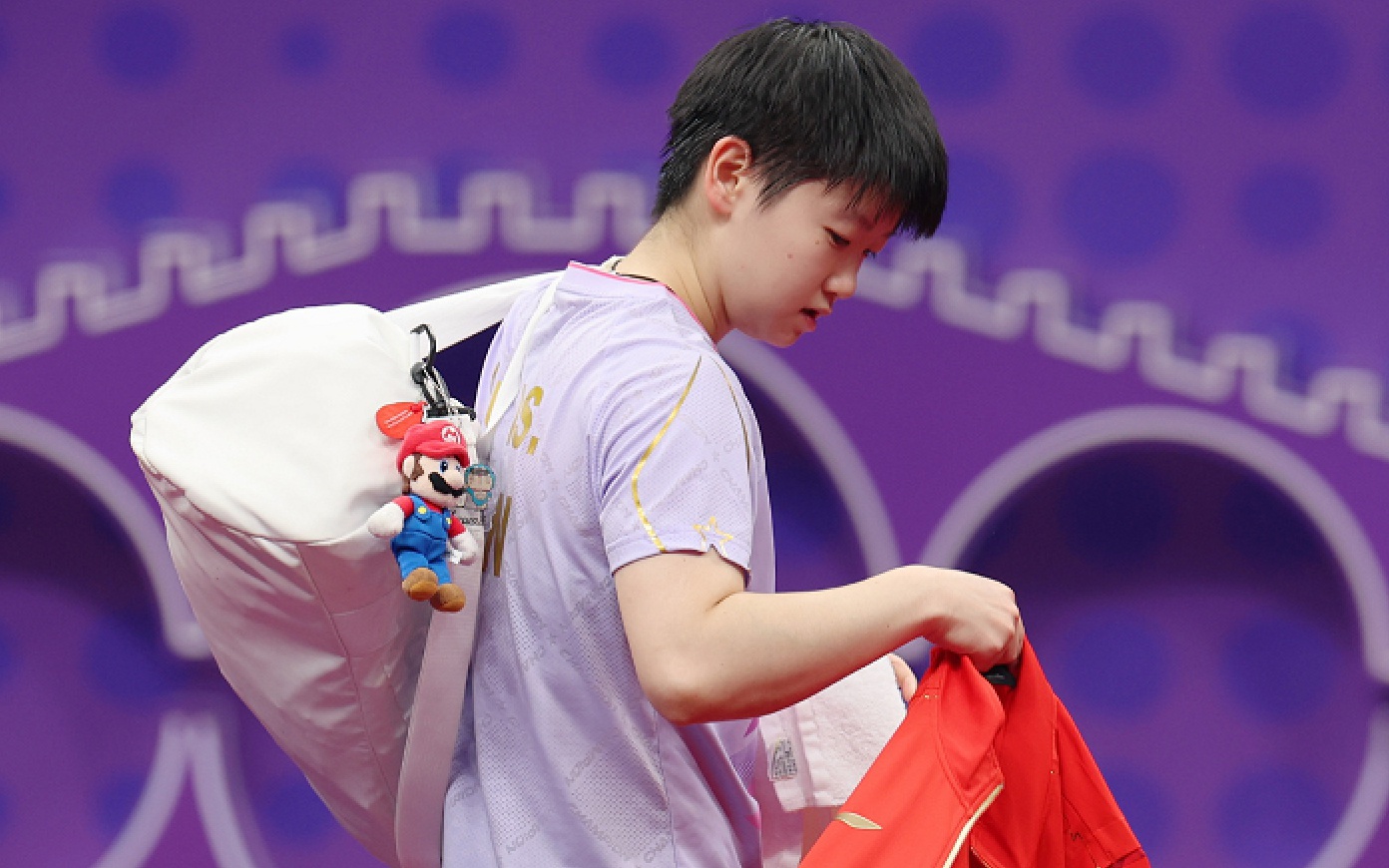 覃海洋预赛第1,闪耀的游泳新星